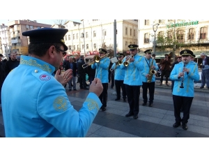 En Genci 21, En Yaşlısı 60 Yaşında