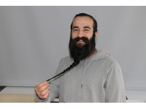10 Yıldır Uzattığı Sakalını Satışa Çıkardı