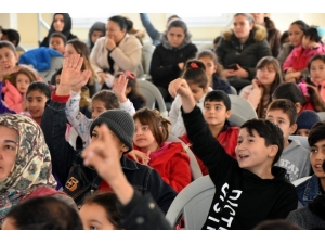 Aliağa’da Eğlenceli Tatil Başladı