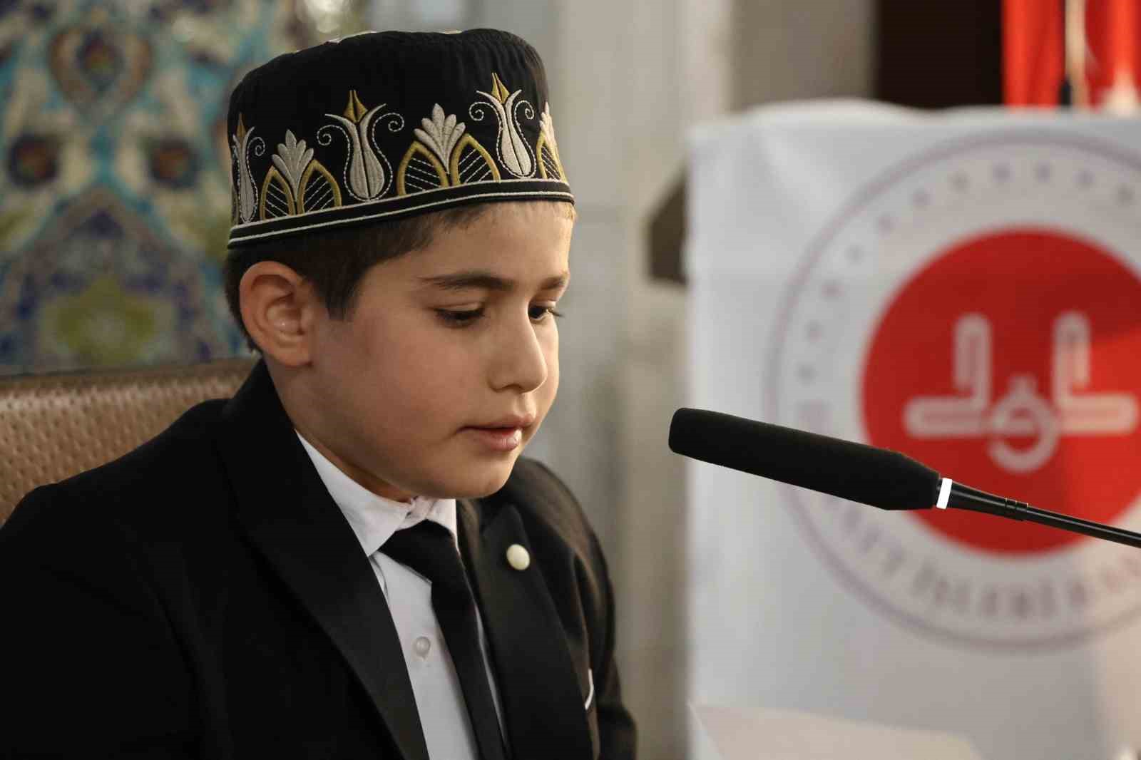 elazig-da-kur-an-i-kerim-i-yuzunden-guzel-okuma-bolge-finali-heyecani