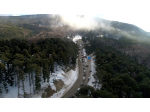Karayolunda 2 Kilometre, Teleferikte İse Metrelerce Uludağ Kuyruğu