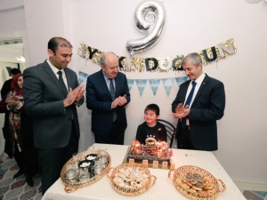 Karnesini Doğum Gününde Aldı