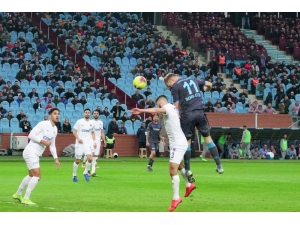 Süper Lig: Trabzonspor: 3 - Kasımpaşa: 0 (İlk Yarı)