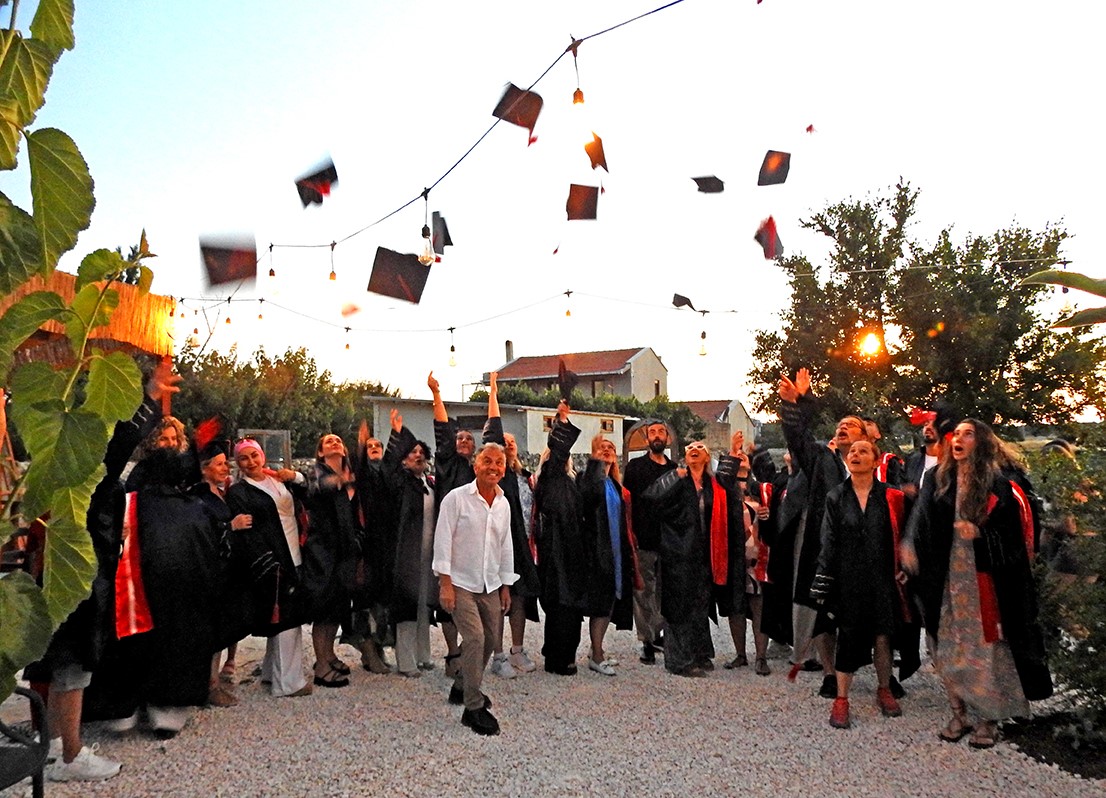 cesme-de-kursiyerlere-usta-asci-belgeleri-verildi