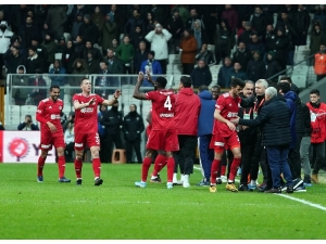 Süper Lig: Beşiktaş: 1 - D.g.sivasspor: 2 (Maç Sonucu)