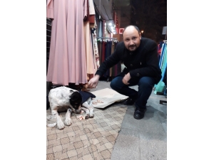 İstanbul’da Esnaftan Yürekleri Isıtan Görüntü