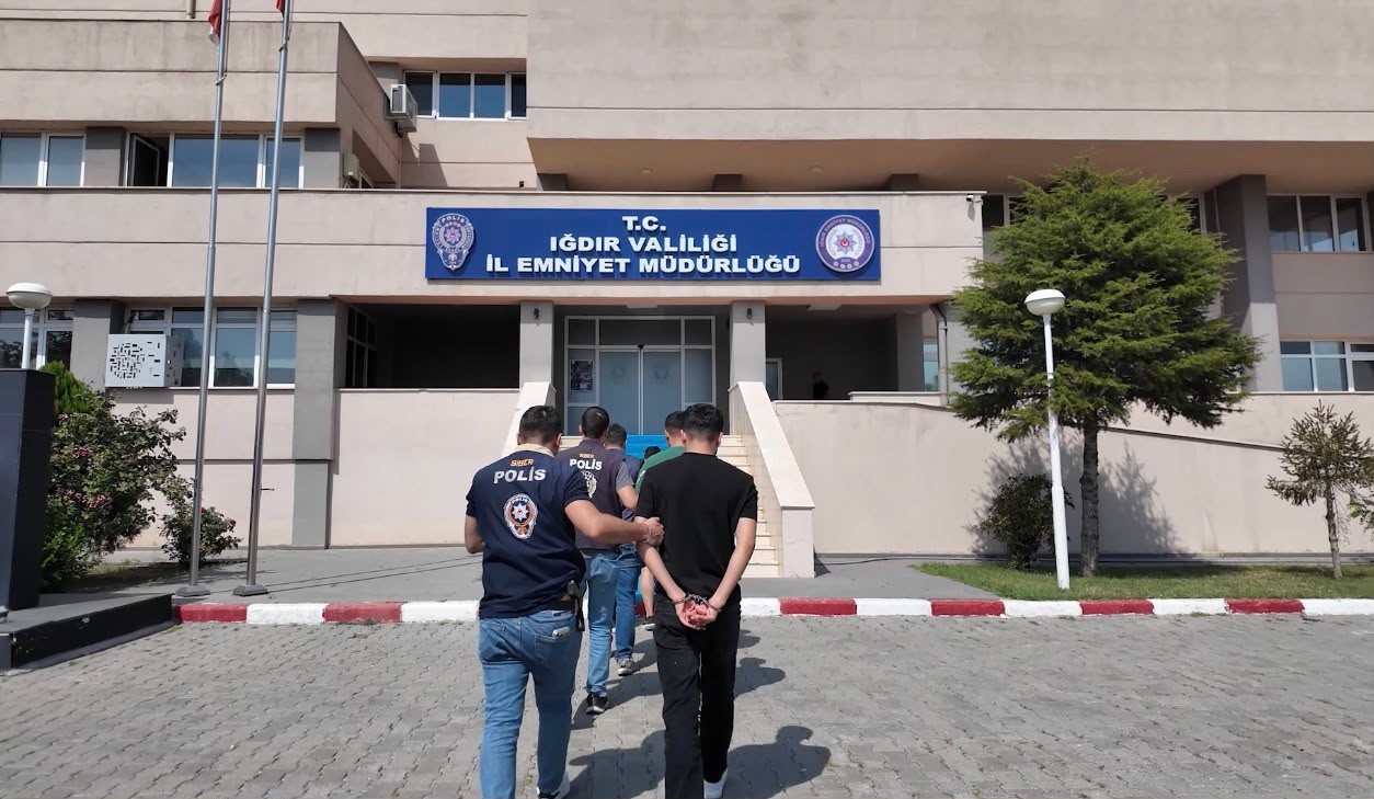 igdir-da-siber-dolandiricilik-operasyonu-4-supheli-tutuklandi