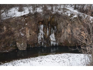 Şırnak’ta Şelaleler Dondu