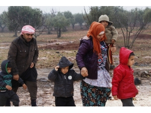 Sığınmacılar, Güvenli Yer Bulmak İçin Sürekli Göçüyor