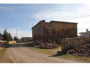 Üç Katlı Askeri Yapı Bin 700 Yıldır Ayakta