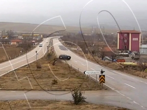 Otomobilin Defalarca Takla Attığı Kaza Kamerada