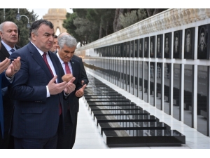 Kassanov’dan 20 Ocak 1990 Faciasını Anma Mesajı