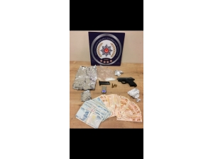 Bursa’da Uyuşturucu Operasyonu: 4 Gözaltı