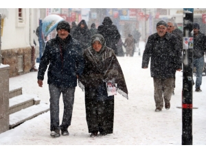 Yozgat’ta Kar Yağışı Etkili Oldu