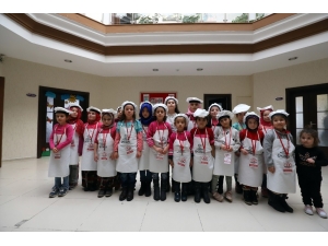 Komek Şehrin Çocuklarını Ağırladı