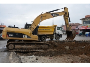 Sanayide Yol Düzenleme Çalışmaları Yapılıyor