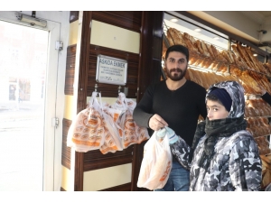 200 Ekmek Her Gün Askıda