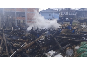 Ordu’da Ahşap Ev Alevlere Teslim Oldu
