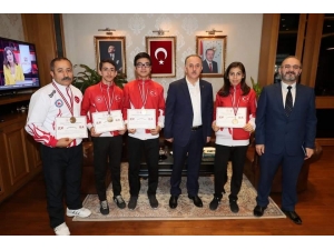 Bağcılarlı Kung Fu’cular 19 Ülke Arasında Şampiyon Oldu