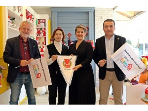 Agc’den Lösev’e Destek