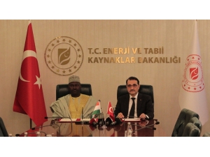 Bakan Dönmez: “Afrika’da İlişki İçerisinde Bulunduğumuz Ülkelerle Karşılıklı Maksimum Kazanım Elde Etmeyi Hedefliyoruz”