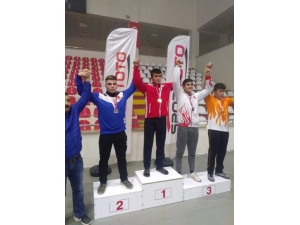 Tokat’tan 19 Güreşçi Türkiye Şampiyonası’na Vize Aldı