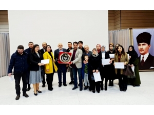 Kutadgu Bilig Okumalarına Katılanlara Katılım Belgeleri Verildi