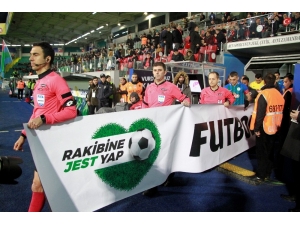 Süper Lig: Çaykur Rizespor: 0 - Gençlerbirliği: 0 (İlk Yarı)