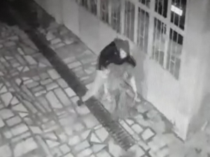 Annesini 15 Yerinden Bıçaklayıp Polise Teslim Oldu