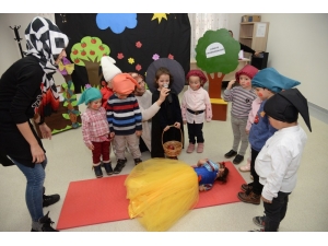 Çocuklar Masal Kahramanı Oldu