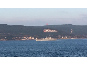 Rus Savaş Gemisi Çanakkale Boğazı’ndan Geçti