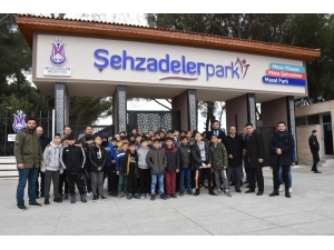 İzmirli Öğrenciler Şehzadelerpark’ta Ağırlandı