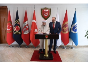 Erbaş: “Fetö Ve Deaş, Din İstismarının En Canlı Örnekleridir”