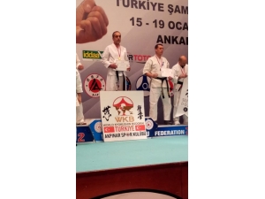 Wushu Sporcuları Başarılı Döndü