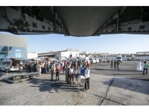 Somali’deki Terör Saldırısında Yaralanan Türk Vatandaşlarını Ve Somalileri Türkiye’ye Getirecek Olan Hava Kuvvetlerine Ait Uçak, Mogadişu’dan Ankara’ya Hareket Etti.