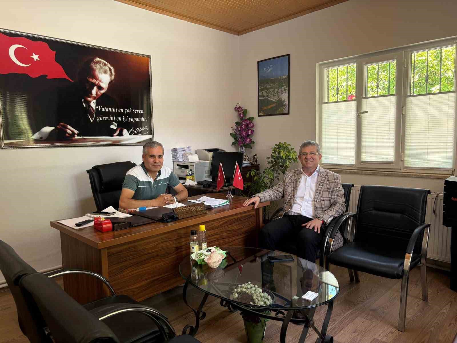 ak-parti-denizli-il-teskilati-muhtarlari-ziyaret-ediyor