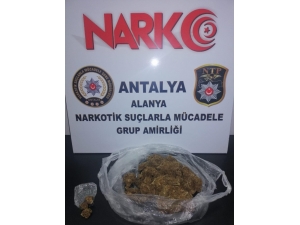 Araçta Uyuşturucuyla Yakalandılar