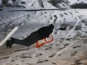 Karın Keyfini Kayarak Çıkardılar