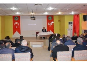 Muhtarlara Seminer Verildi