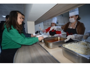 Anne Eli Projesine Yemek Firmalarından Destek