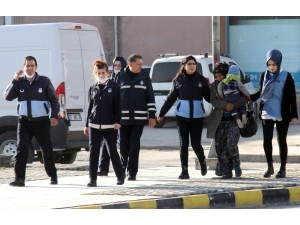 Van Büyükşehir Belediyesi Zabıtası Bir Yılda 4 Bin 343 Olaya Müdahale Etti