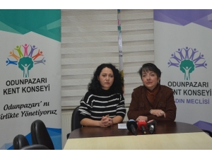 Tiyatro Gösterisi İle Tüm Kadınları Bir Araya Getirmeyi Amaçlıyorlar