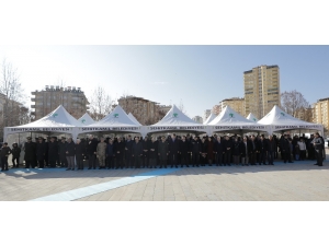 Şehit Kamil İle Annesi Dualarla Anıldı