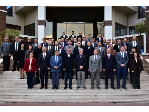 Vali Deniz’den Kurum Müdürlerine ’Bürokrasiyi Azaltın’ Talimatı