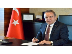 Başkan Böcek’ten Konyaaltı Sahiline İlişkin Açıklama