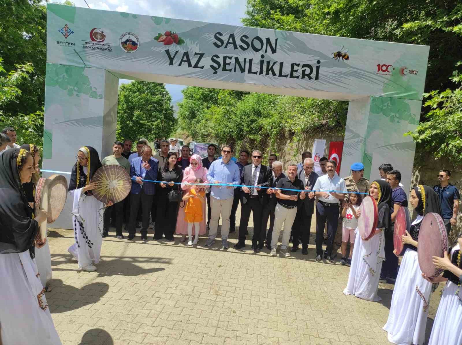 sason-da-ilk-defa-duzenlenen-yaz-senligi-yogun-ilgi-gordu