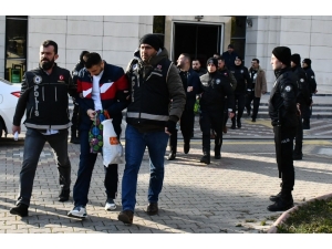 Otel Odasına Uyuşturucu Operasyonu