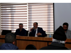 Başkan Tanış Esnafla Buluştu