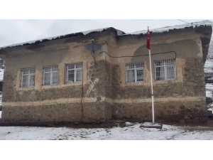 Öğretmenin, Öğrencilere Soba Maşasıyla Şiddetine 5 Müfettiş Görevlendirildi