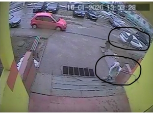 Tacizciyi Fark Eden Küçük Kızı Zekası Kurtardı